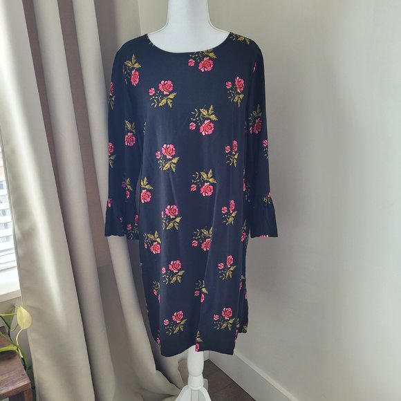 Old Navy black with floral print flowy dress - Picture 2 of 16